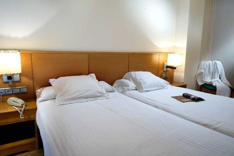 Suites Sercotel Mirasierra Пампона Екстериор снимка